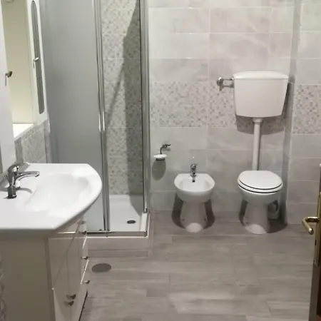 La Casa Di Ade Νάπολη